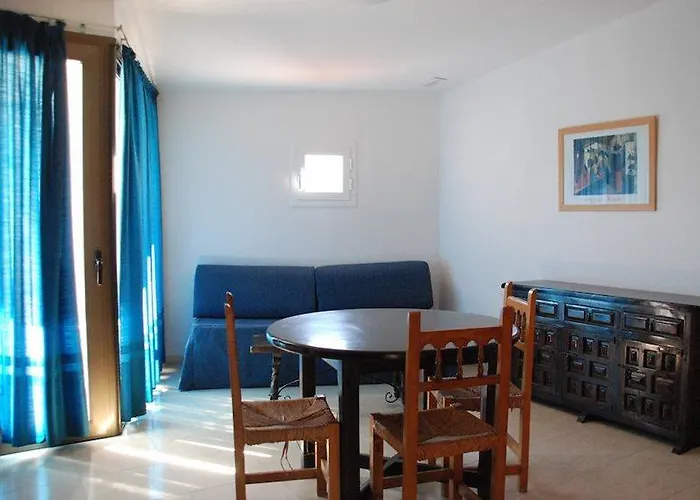 Апартаменты Corcega Palmyra Салоу